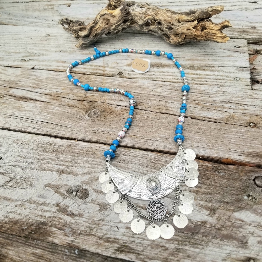 NEW! CCD BONE, METAL & COIN PENDANT NECKLACE!